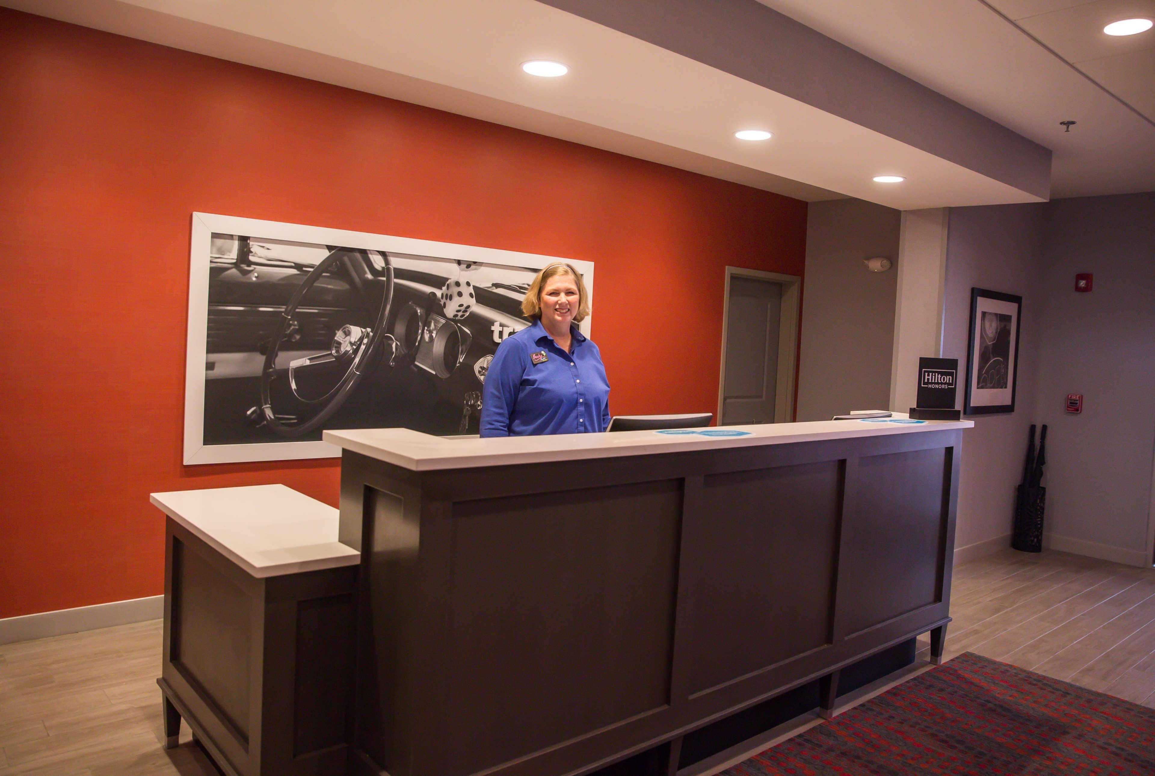 Hampton Inn-Pontiac Екстер'єр фото
