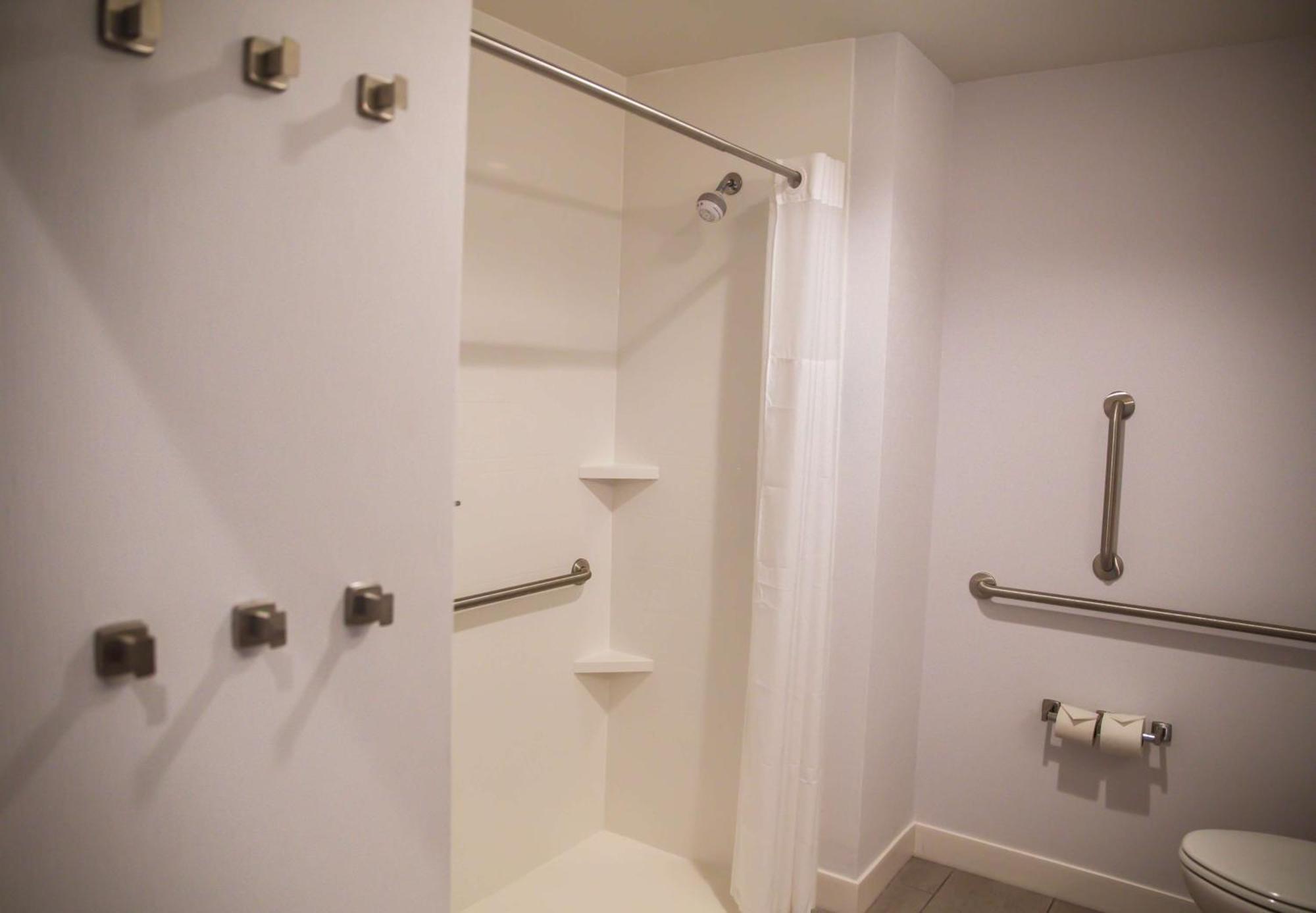 Hampton Inn-Pontiac Екстер'єр фото